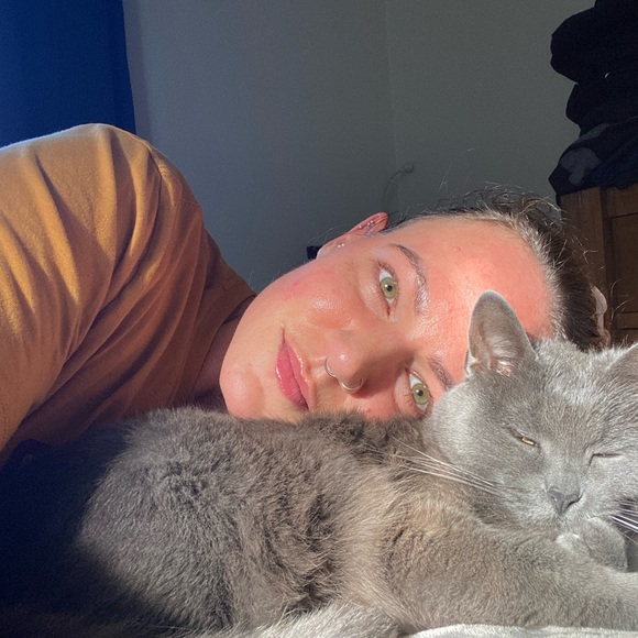 Meet your Posher, Tina - Picture 3 of 3